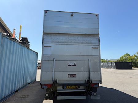 man_tge_3180_fast_kasse - 4